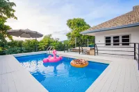 Starlight pool villa