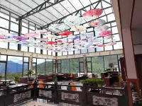 Deqin Moshang Huakai Boutique B&B Hotels in Deqin