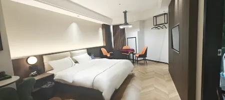 Starry Sky Hotel Отели рядом с достопримечательностью «Lianhua Square»