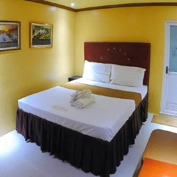 RedDoorz Plus @ Taj Hotel Tuguegarao