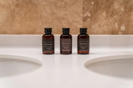 Hotel Cube Prague Отели рядом с достопримечательностью «Don Giovanni Puppet Theater»