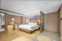 Vienna Hotel (Haikou Qilou Old Street Provincial Government Branch)