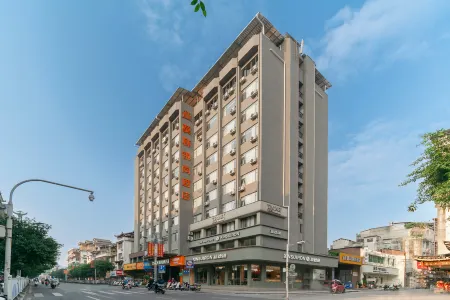 Molin Hotel (Liuzhou Rongshui  Lusheng Square)