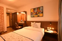 GALLERY PARK  HOTEL Hotels near Tundal Devi Temple