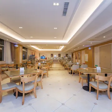Vienna International Hotel (Wuhan Guanggu Zanglong Island) Отели рядом с достопримечательностью «Большой рынок для общины»