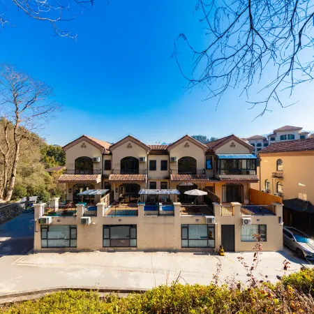 Yichun Huge Hot Spring Holiday Villa