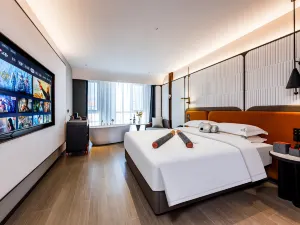 DO A LAND v Hotel Dehong Mangshi Airport Branch