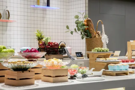 Ramada Encore Jingzhou Отели рядом с достопримечательностью «Guan Yu Memorial Temple»