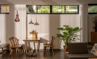 Shaxi Ancient Town JXJ Garden Inn