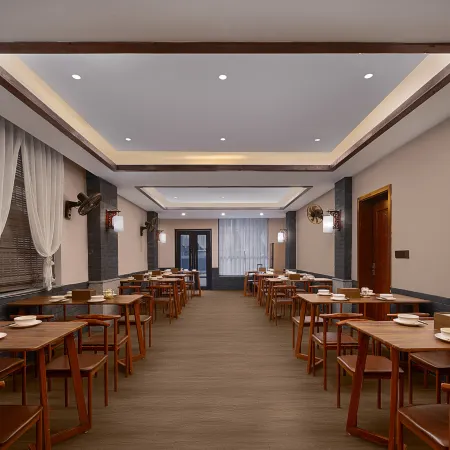 VALATOMS Hot Spring Courtyard Hotel (Baoguo Temple Branch, Emei Mountain)