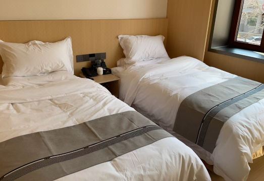 지펑 호텔 객실