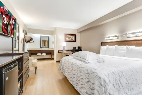 Red Roof Plus+ Mt Pleasant - Patriots Point