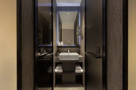 CNHOL HOTEL(HAERBING CHINESE BAROQUE) Отели рядом со станцией Binjiang Railway Station