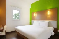 Amaris Hotel Malang Hotels near DUCK RC DDR