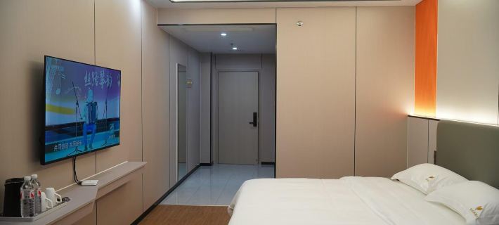 Longxin Huahui Hotel Hotels in Bobai