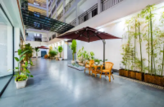 Fairyland Hotel (Xishuangbanna Gasa International Airport High Speed Railway Station) Hotels near Tropical Flower Garden