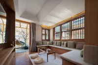 Far Hil Reflectsnow Hotel