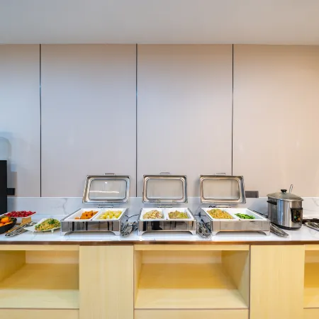 Ritzi-Carlman Hotel (Puning Plaza Wantaihui Shopping Center)