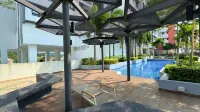 Putrajaya Setia Seraya Comfort Pool View Suite
