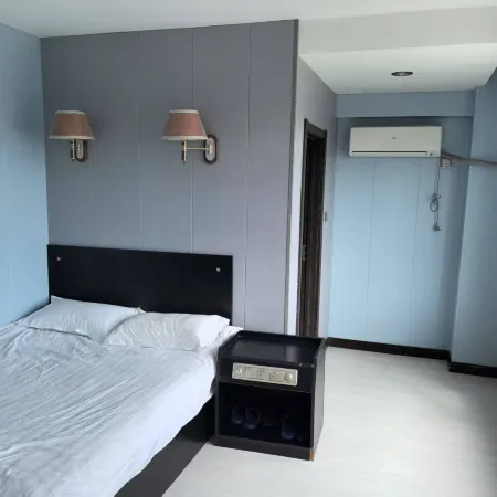 Shuangyan Hotel