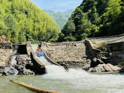 Haijiang Suwu(Anji Longwangshan Canyon Drifting Store) Hotels near Shenxi Rock Wave