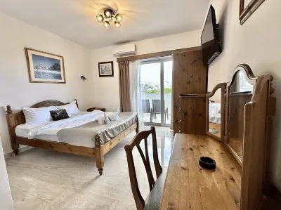 Guest House West Gate Hotel di 