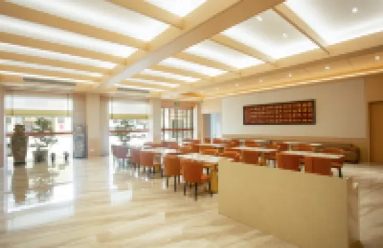 Dongshan Overseas Chinese Hotel (Jinluan Bay Beach Branch, Dongshan Island)