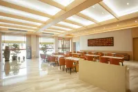 Overseas Chinese Hotel Hotels in Dongshan
