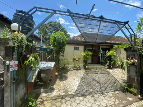 Coliving Bali SWEET HOME Kost Lengkap di Tabanan Kota Отели рядом с достопримечательностью «Kantor Perpustakaan Pemerintah Kabupaten Badung»