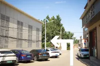 Four Seasons in the Clouds B&B (Jize Cultural Plaza) - Parking