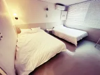 Mapo 3room, 10people, 3 minutes DMC subway