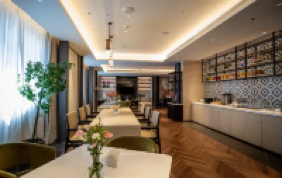 Beijing Palace Soluxe Hotel Astana