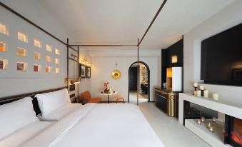 Z Supreme Hotel (Feilai Temple Observation Deck)