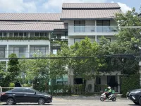 Por Daowadung Hotels in Wua Lai