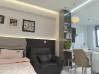 Youjian Homestay (Haixinsha Plaza)