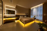 Huangguoshu Shanqian Yuexia Hotel