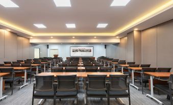 Baiman Hotel (Altay Xuedu Airport Branch)