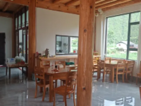 Banshan Bieyuan Boutique Hotel Hotels in Weixi Lisu Autonomous County