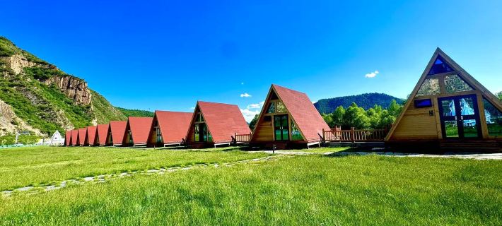 Yanou Traveler's Camp Hotels in Hezuo