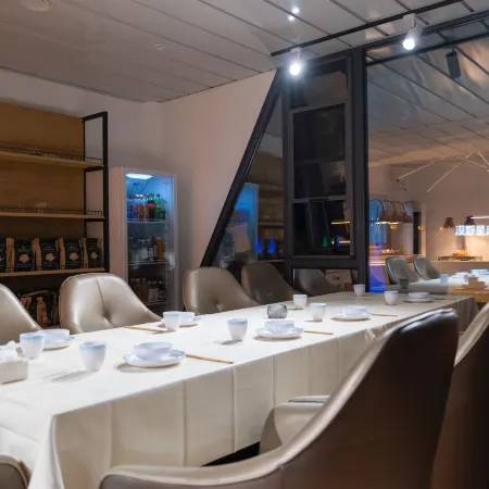Moye Xinghe Desert Hotel