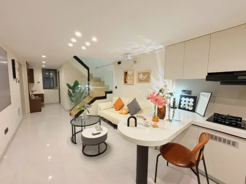 Youjia Selected Homestay (Caihong Long Street)