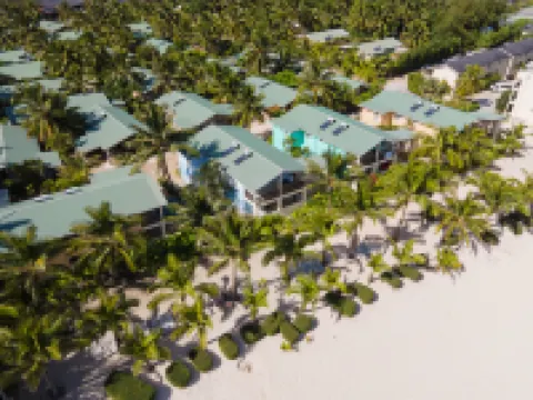 The Edgewater Resort & Spa Hotels in Arorangi