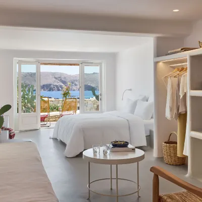 Mykonos Lolita, A Grecotel Resort to Live Hotel berhampiran Pantai Panormos