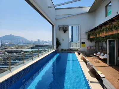 Hound Hotel Busan Station Hotel di Jung-gu /Stasiun KTX Busan