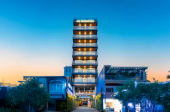 Khách Sạn G8 Riverside Saigon Các khách sạn gần UBND Thành phố Hồ Chí Minh