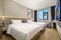 Lifeng Hotel (Liuzhou Diwang Xintiandi five-star commercial pedestrian street - 3-Star