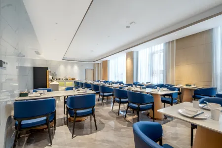 Xingshan WAVE Hotel (Jingjiang People's Park) Отели рядом с достопримечательностью «Huaide College of Changzhou University (Jingjiang Campus)»