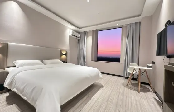 曼悅輕居酒店（紅安沃爾瑪廣場店）