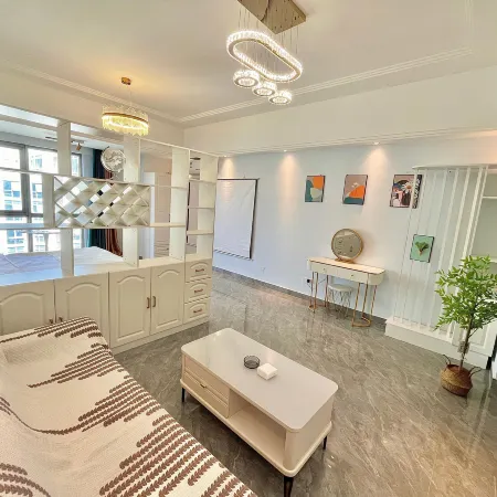 On Cloud Homestay (Wanda Plaza Branch)