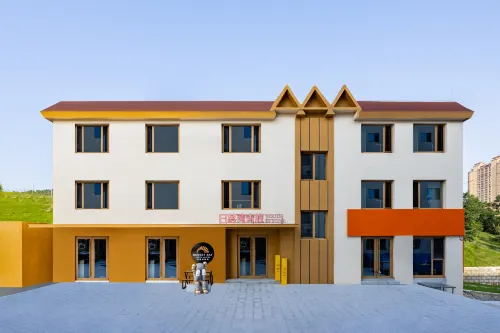Sunset Bay Hostel (Huoju 8th Street)